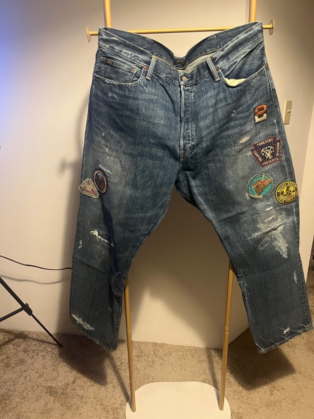 Polo by Ralph Lauren Distressed Blue Jeans with Multicolor Patches. 40x32